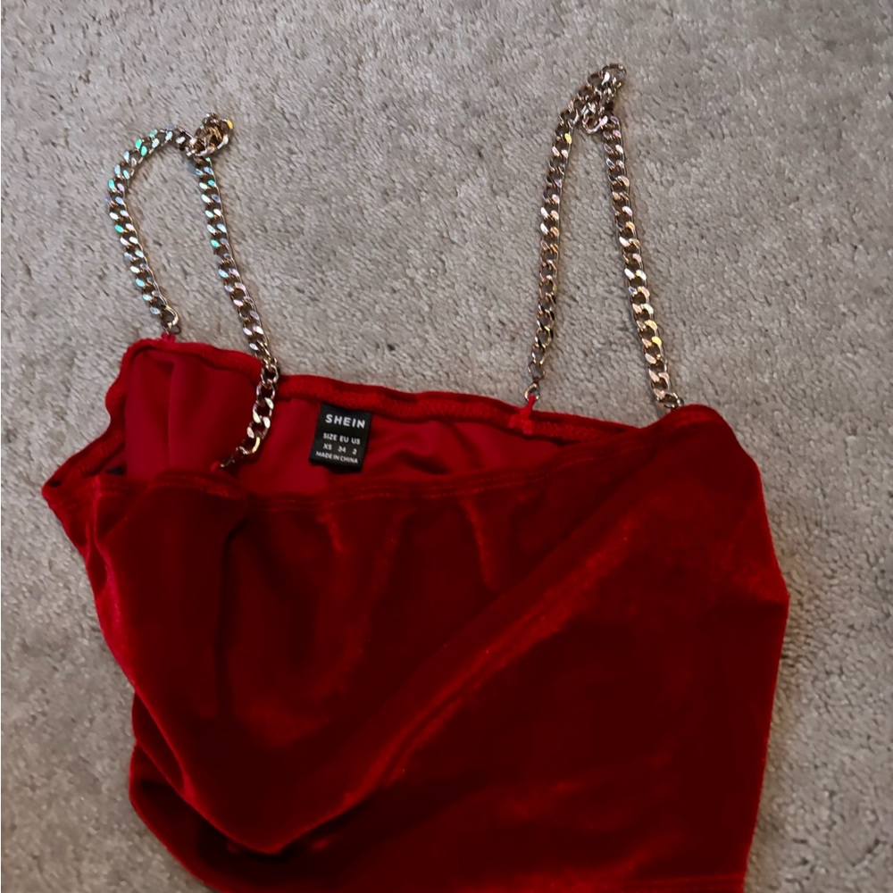 red tank top